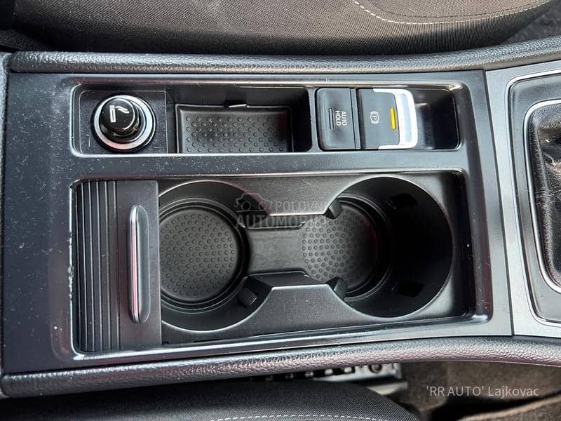 Volkswagen Golf 7 1.6 TDI LED