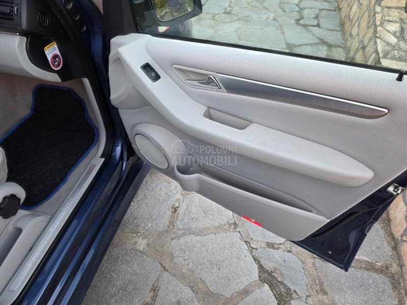 Mercedes Benz B 180 2.0D AwtomaticCH