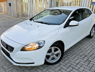 Volvo V40 2.0 D4 MOMENTUM