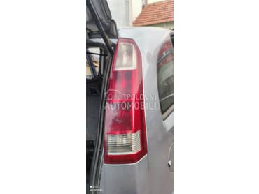 desna stop lampa za Opel Meriva