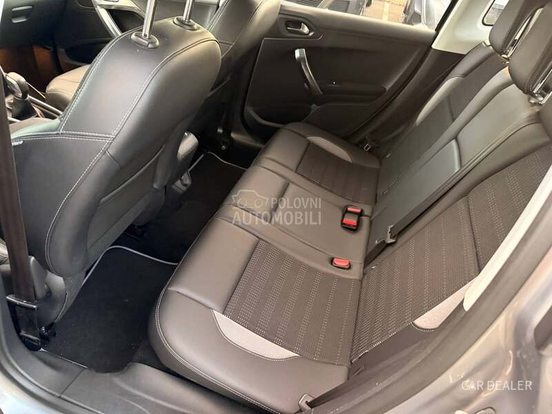 Peugeot 2008 1.6b ALLURE