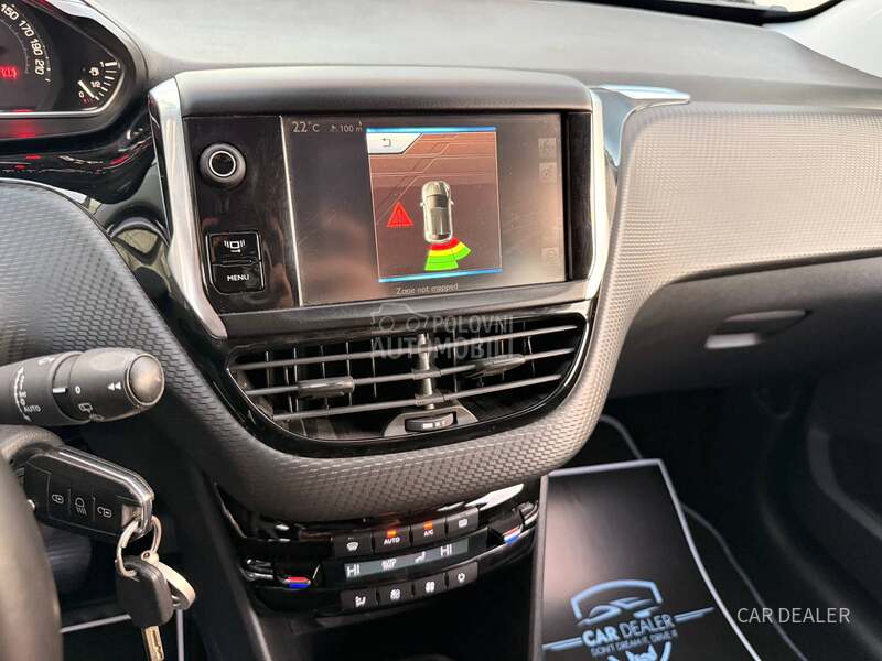 Peugeot 2008 1.6b ALLURE