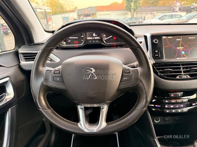Peugeot 2008 1.6b ALLURE