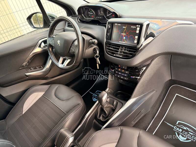 Peugeot 2008 1.6b ALLURE