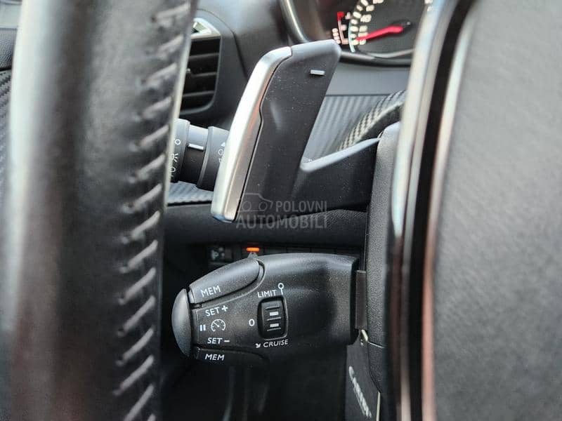 Peugeot 2008 1.2 Allure AT 130