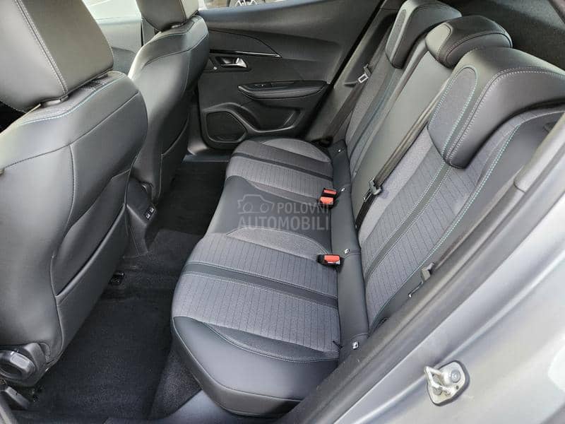 Peugeot 2008 1.2 Allure AT 130