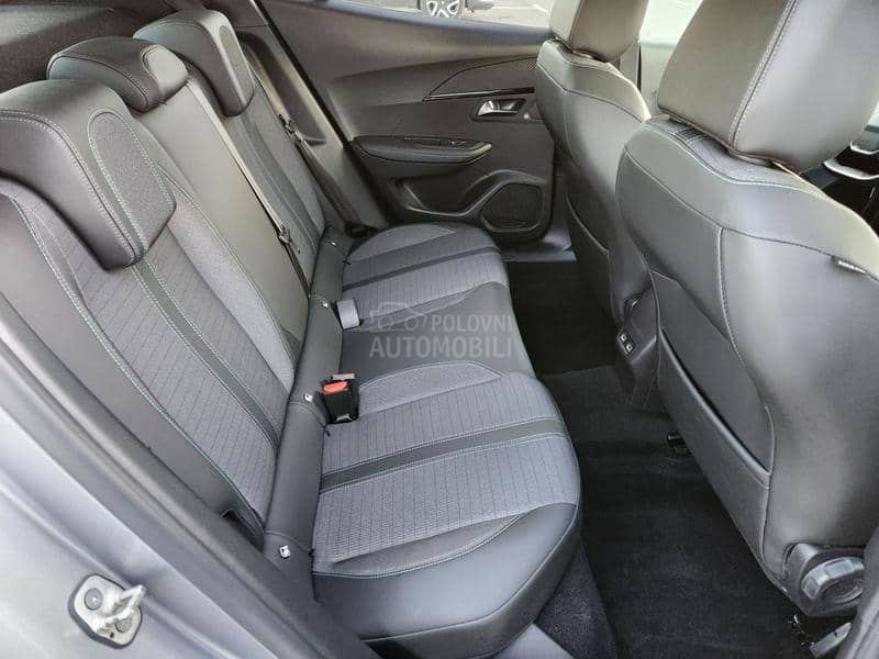 Peugeot 2008 1.2 Allure AT 130