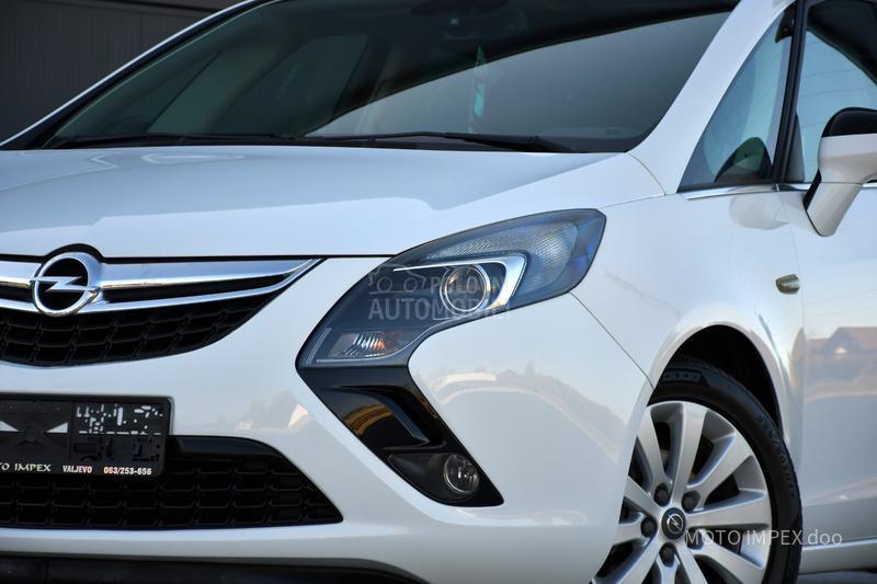 Opel Zafira 1.6 / METAN / N0VA