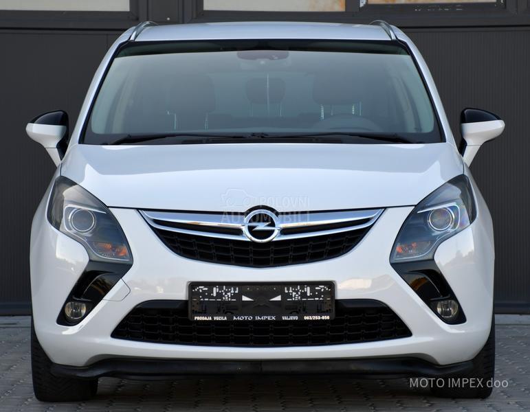 Opel Zafira 1.6 / METAN / N0VA