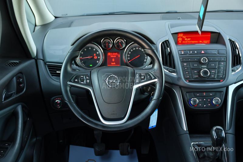 Opel Zafira 1.6 / METAN / N0VA