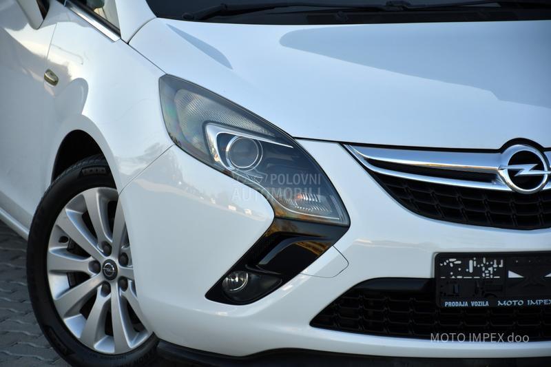 Opel Zafira 1.6 / METAN / N0VA