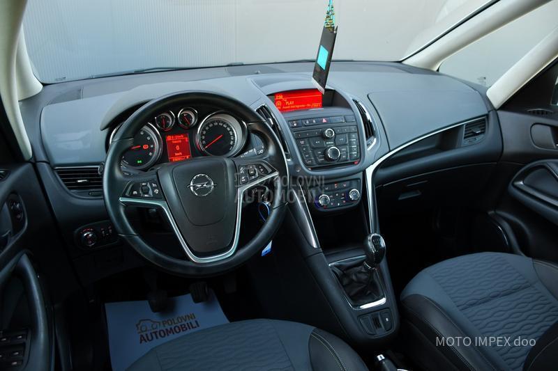 Opel Zafira 1.6 / METAN / N0VA