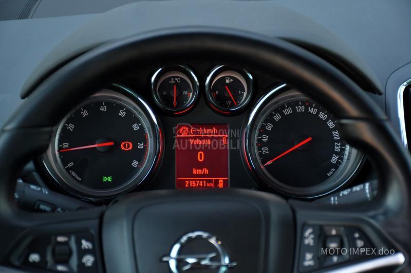 Opel Zafira 1.6 / METAN / N0VA