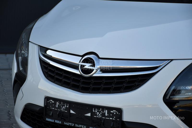 Opel Zafira 1.6 / METAN / N0VA
