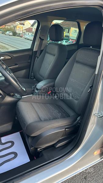 Opel Meriva mala km  N o V