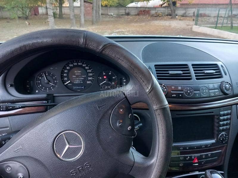 Mercedes Benz E 270 