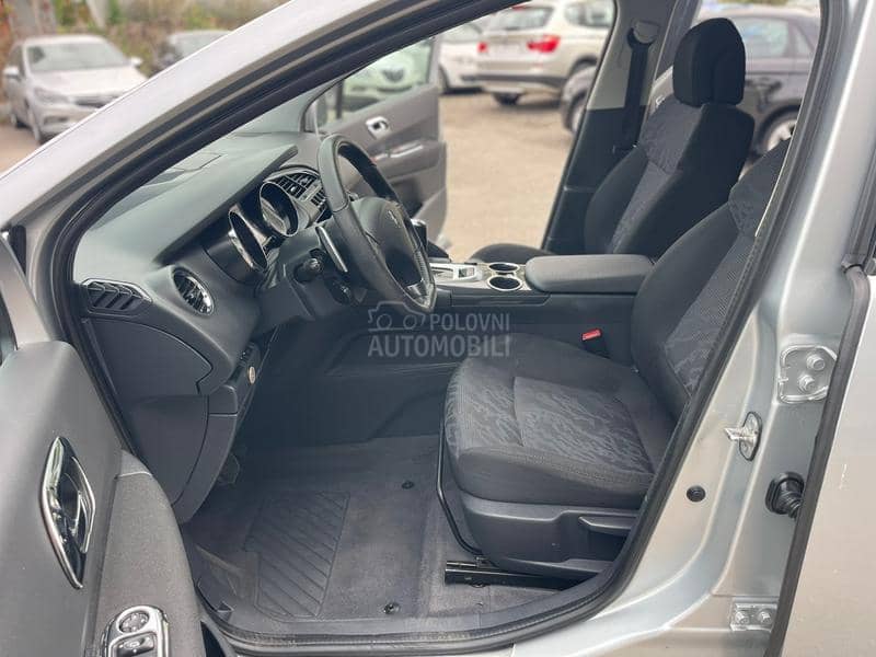 Peugeot 3008 P A N O. A U T