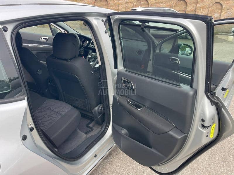 Peugeot 3008 P A N O. A U T