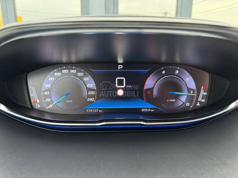 Peugeot 3008 allure/at8