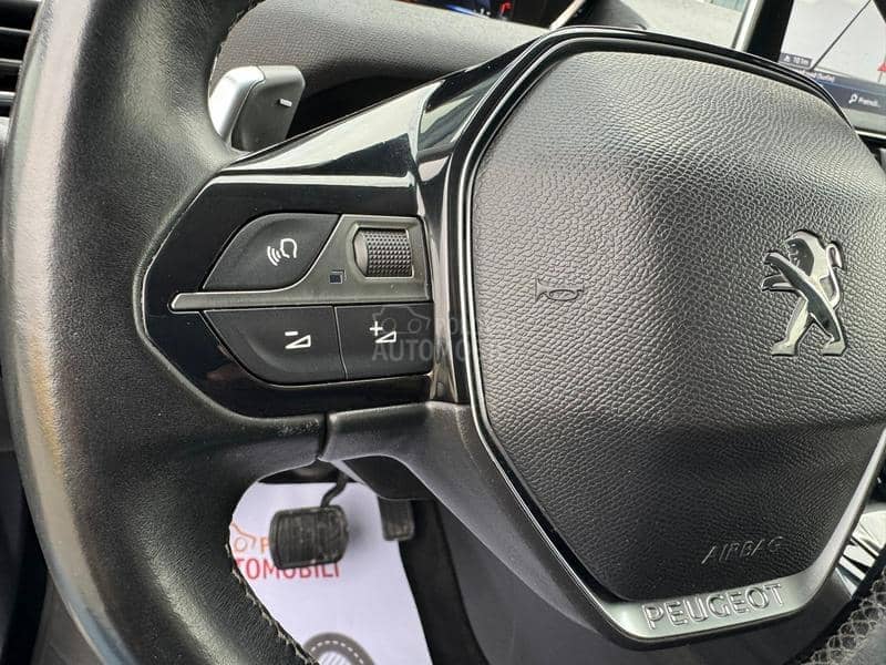 Peugeot 3008 allure/at8