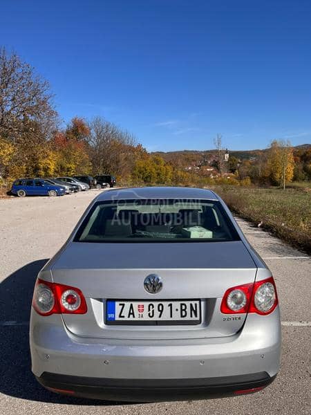 Volkswagen Jetta 2.0 TDI