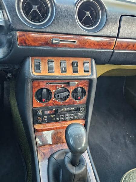 Mercedes Benz E 240 D  W123