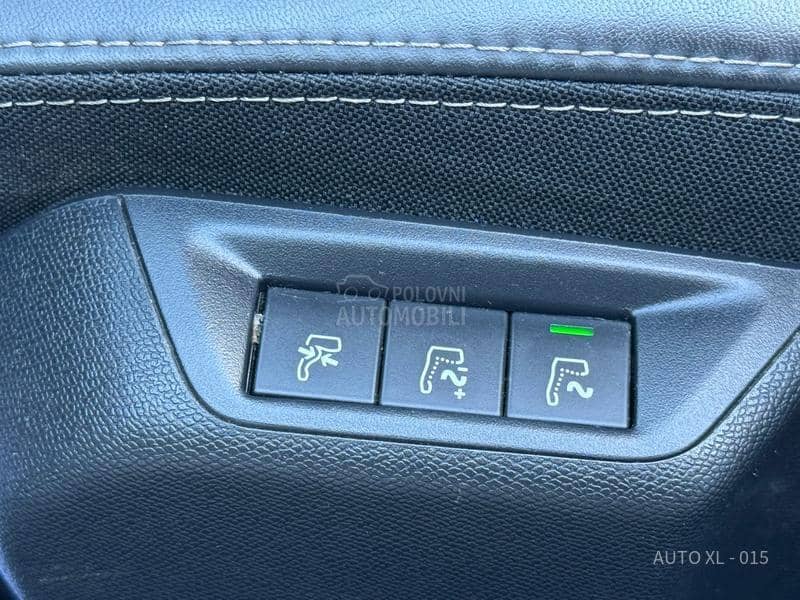 Peugeot 308 2.0 EHDI // ALLURE