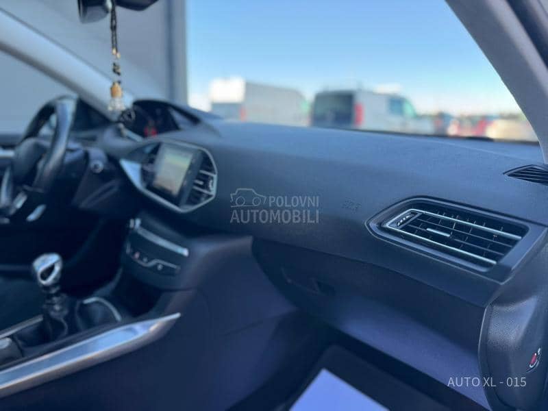 Peugeot 308 2.0 EHDI // ALLURE