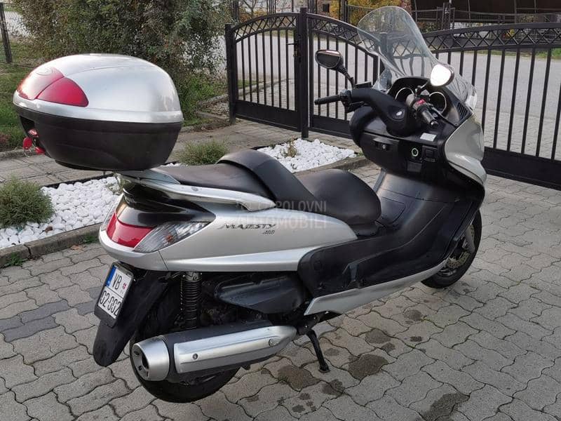 Yamaha YP400A MAJESTY