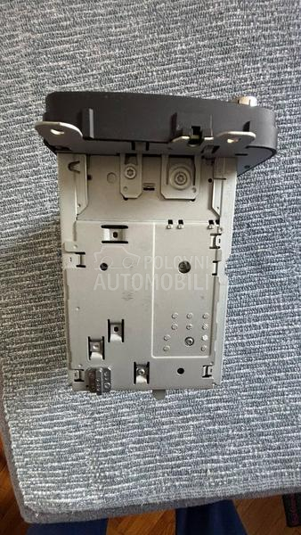 Prodajem Radio CD pleyer