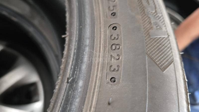 Lassa 215/55 R18 Zimska