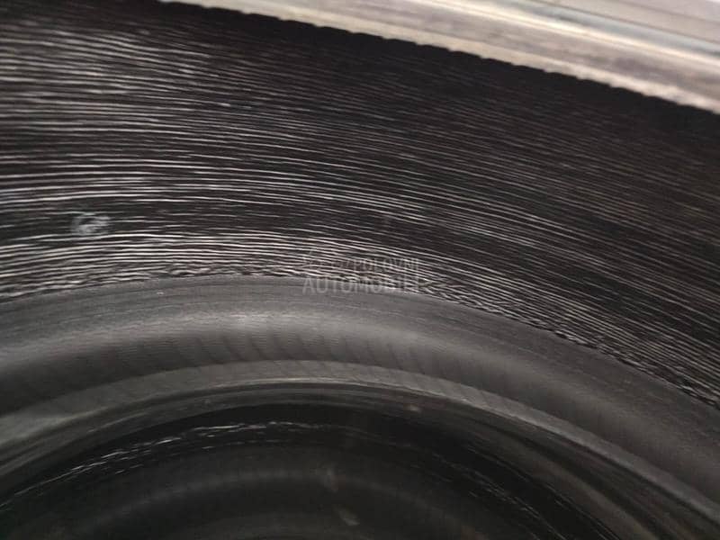 Pirelli 255/45 R19 Letnja