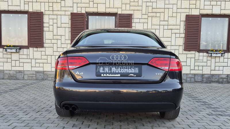 Audi A4 //L- E-D//K O Ž A//