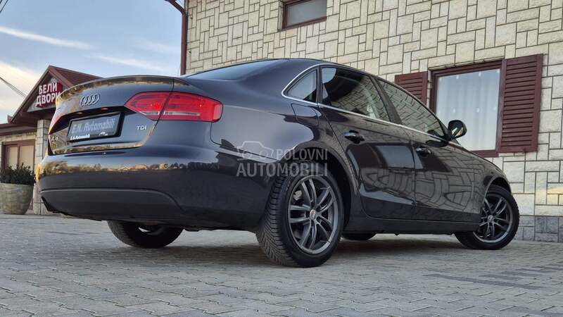 Audi A4 //L- E-D//K O Ž A//
