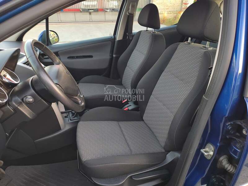 Peugeot 207 1,4i 2009 101000 k m