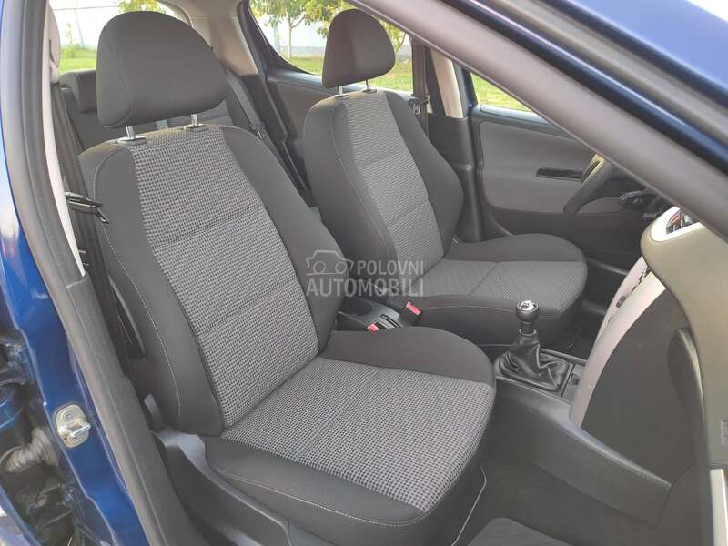 Peugeot 207 1,4i 2009 101000 k m
