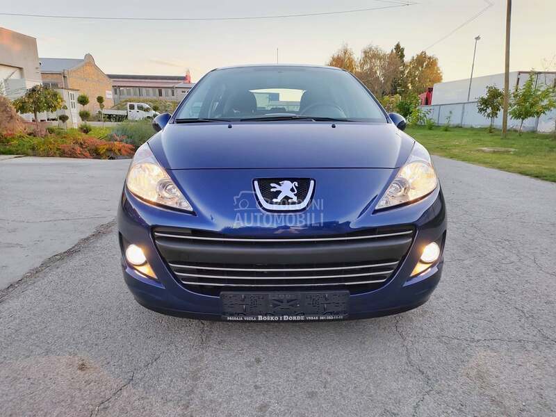 Peugeot 207 1,4i 2009 101000 k m