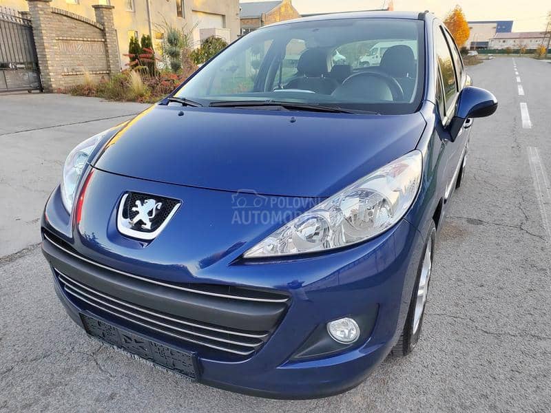 Peugeot 207 1,4i 2009 101000 k m