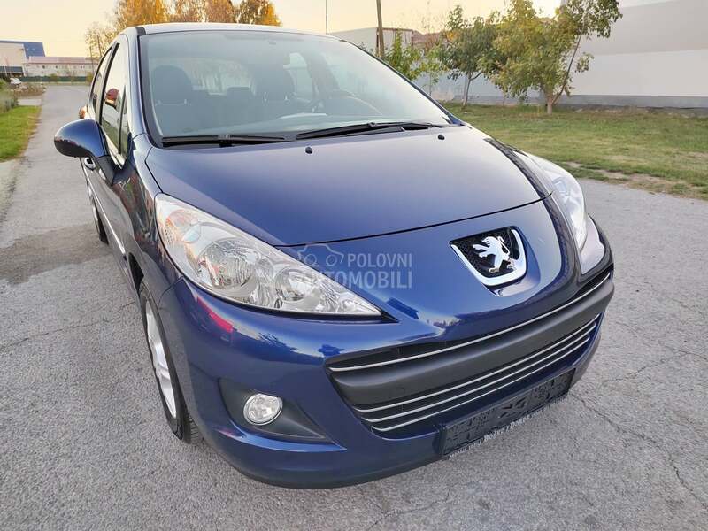 Peugeot 207 1,4i 2009 101000 k m