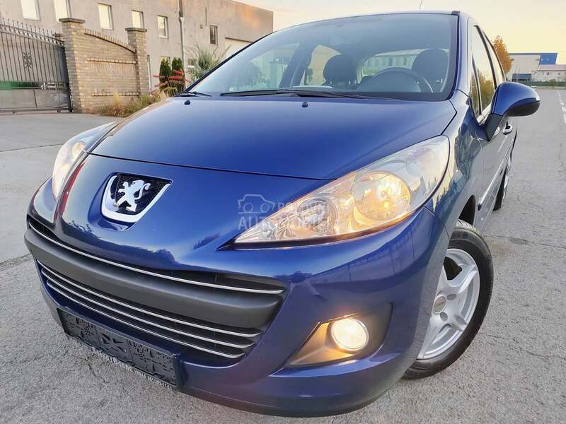 Peugeot 207 1,4i 2009 101000 k m