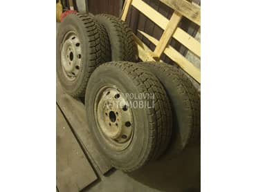 Petlas 215/75 R16 Zimska