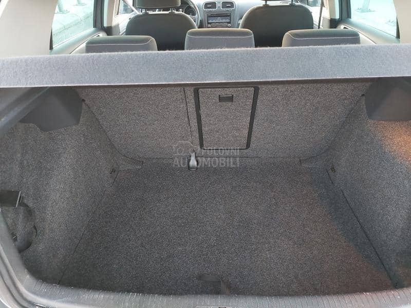 Volkswagen Golf 6 1.6TDI MATCH JEDINI