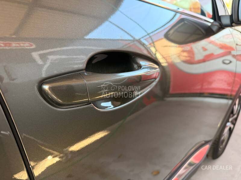 Peugeot 5008 1.5hdi/GT/AUT/360