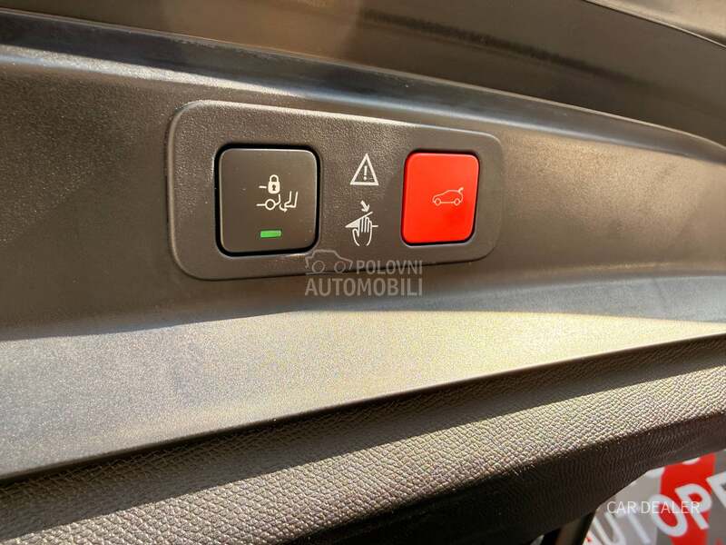 Peugeot 5008 1.5hdi/GT/AUT/360