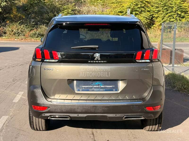 Peugeot 5008 1.5hdi/GT/AUT/360