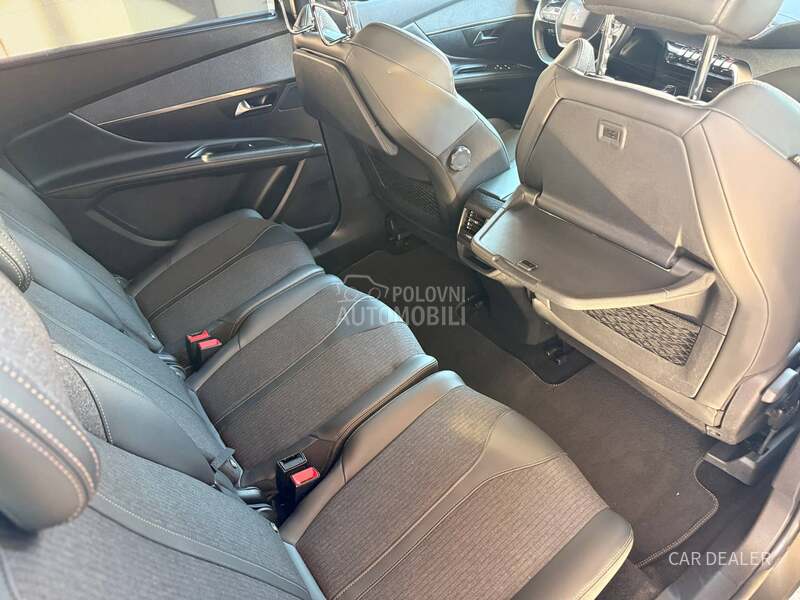 Peugeot 5008 1.5hdi/GT/AUT/360