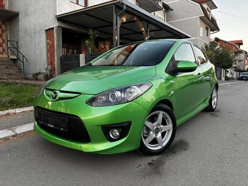 Mazda 2 