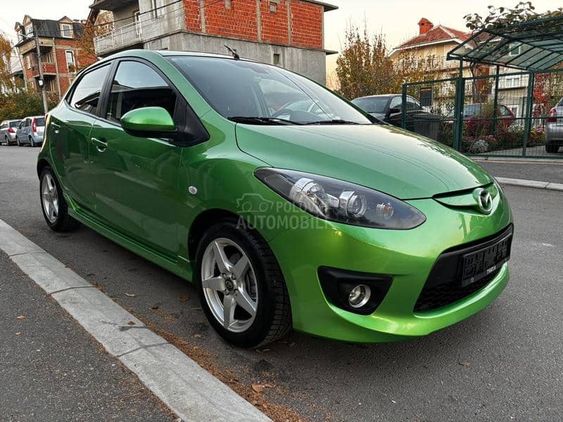 Mazda 2 