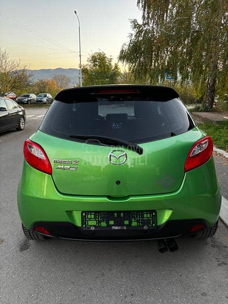 Mazda 2 