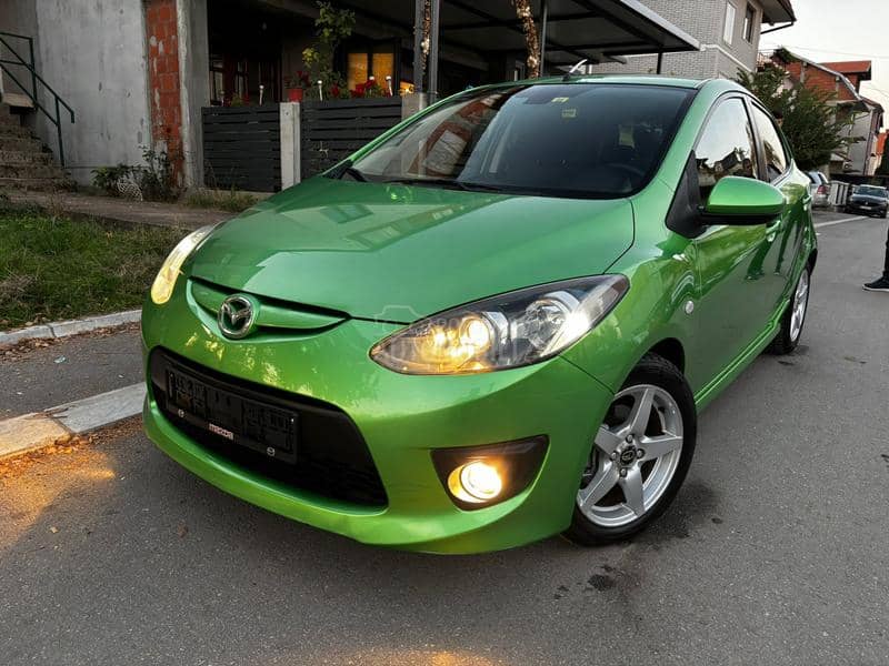 Mazda 2 